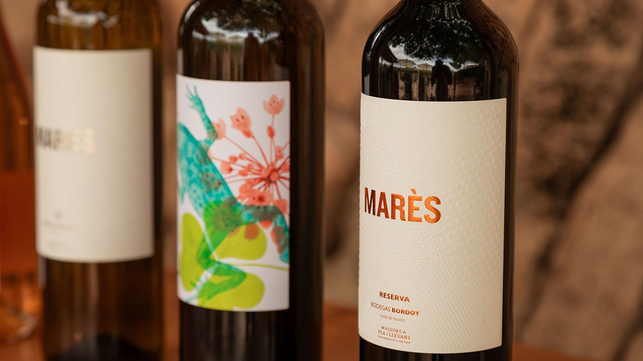 Botellas de vino Marés de Bodegas Bordoy — rosado, blanco y tinto